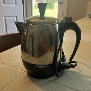 Farberware Percolator Electric Coffee Maker 2-4 Cup